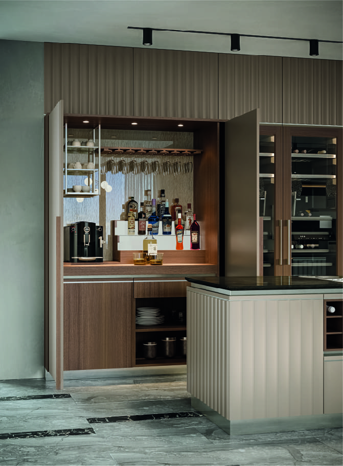 Cucina di lusso moderna su misura Materia di Martini Interiors in noce e finiture metallizzate